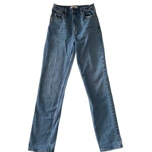 Abercrombie & Fitch 90’s Straight Leg Ultra High Rise Jeans